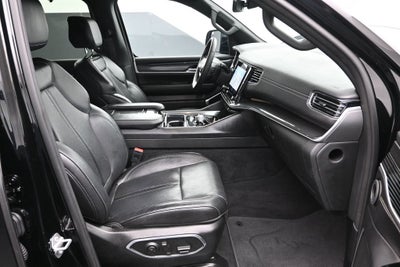 2023 Jeep Wagoneer Base