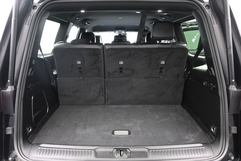 2023 Jeep Wagoneer Base