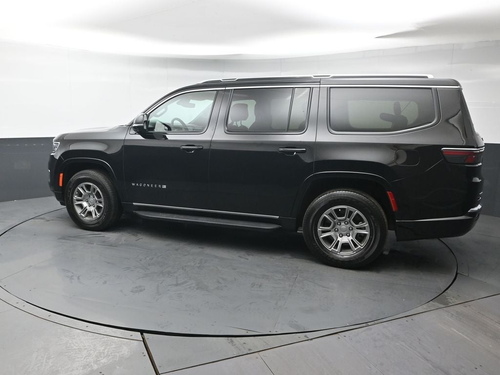 2023 Jeep Wagoneer Base