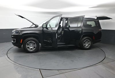 2023 Jeep Wagoneer Base
