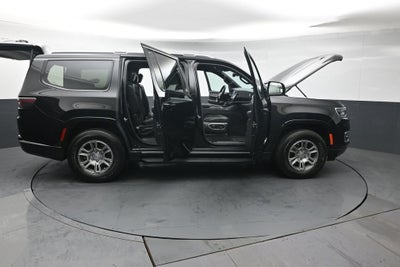 2023 Jeep Wagoneer Base