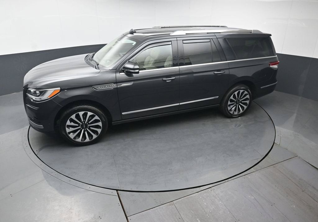 2022 Lincoln Navigator L Reserve