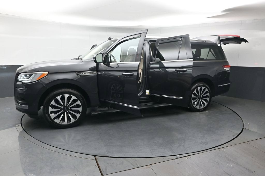 2022 Lincoln Navigator L Reserve