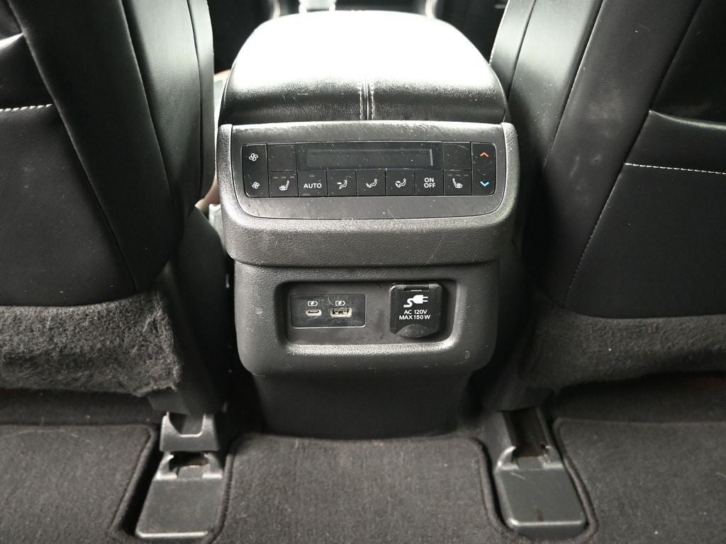 2022 Nissan Pathfinder Platinum