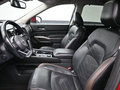 2022 Nissan Pathfinder Platinum