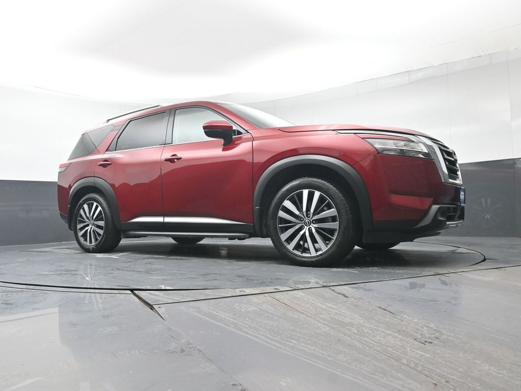2022 Nissan Pathfinder Platinum
