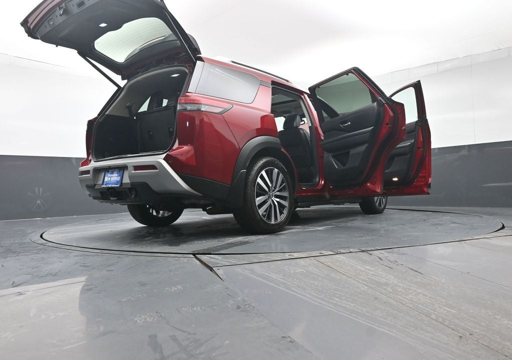 2022 Nissan Pathfinder Platinum
