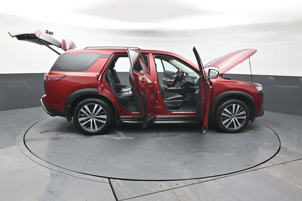2022 Nissan Pathfinder Platinum
