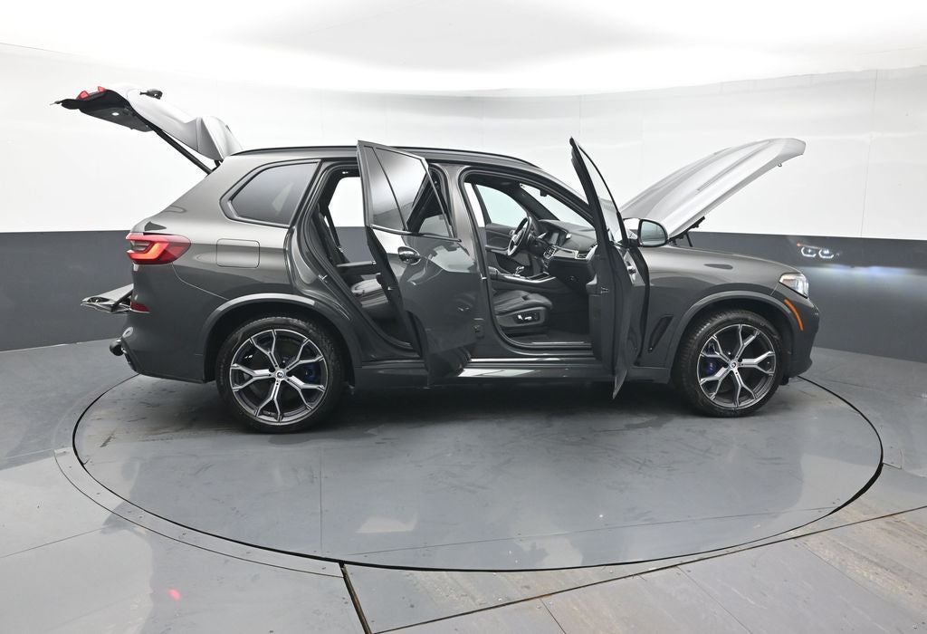 2023 BMW X5 M50i