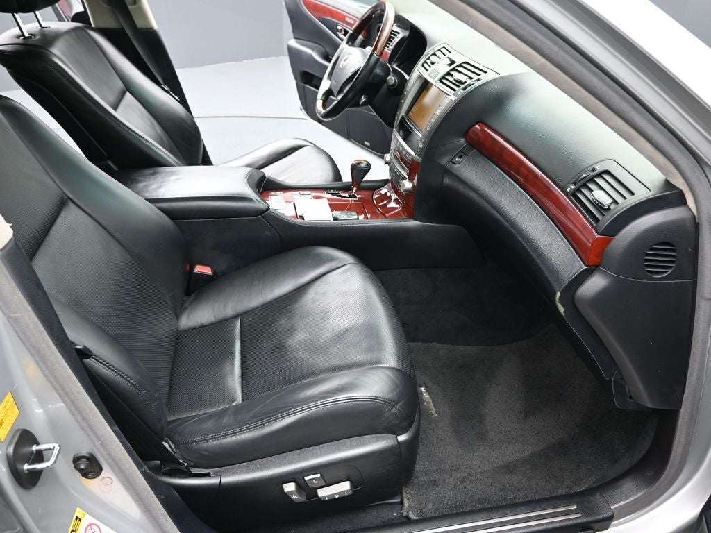 2010 Lexus LS 460
