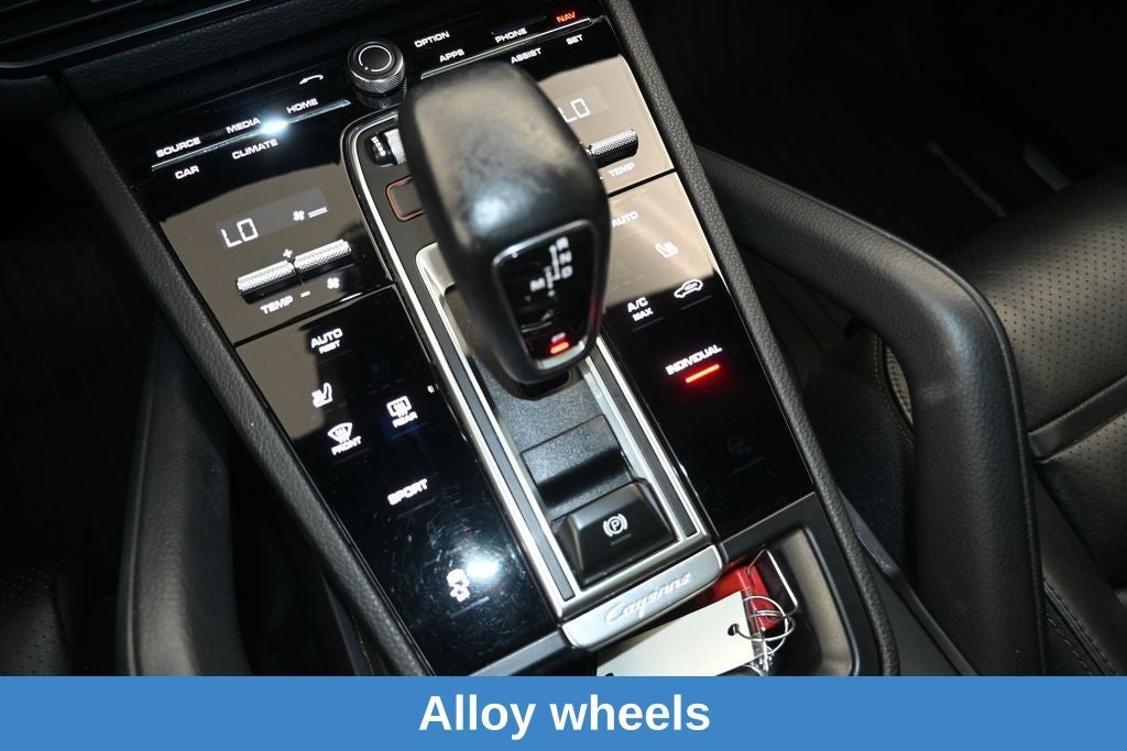 2022 Porsche Cayenne Base