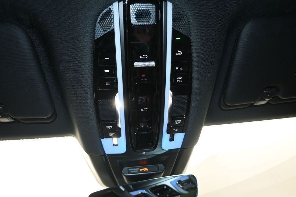 2022 Porsche Cayenne Base