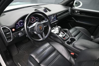 2022 Porsche Cayenne Base