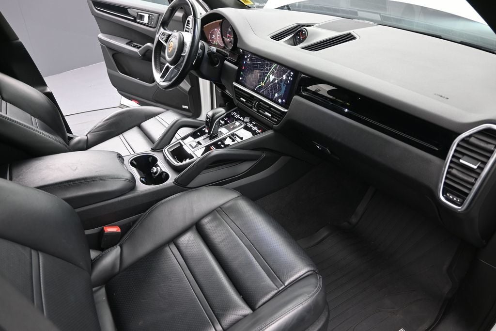 2022 Porsche Cayenne Base