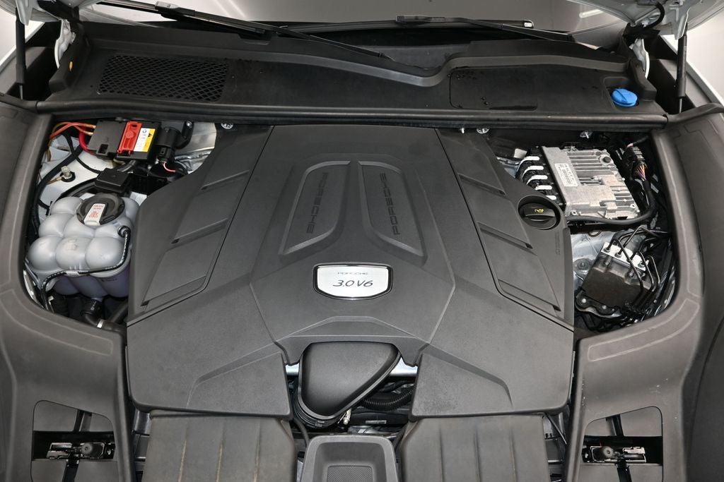 2022 Porsche Cayenne Base