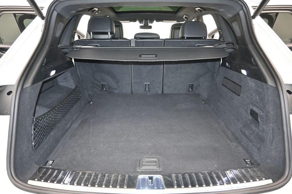 2022 Porsche Cayenne Base