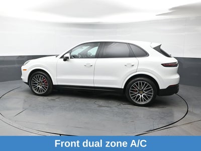 2022 Porsche Cayenne Base