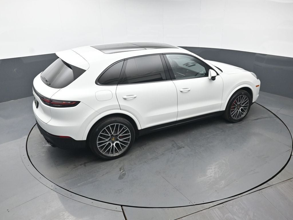 2022 Porsche Cayenne Base