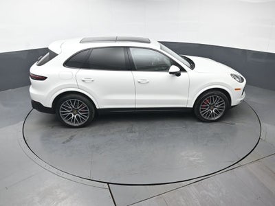 2022 Porsche Cayenne Base