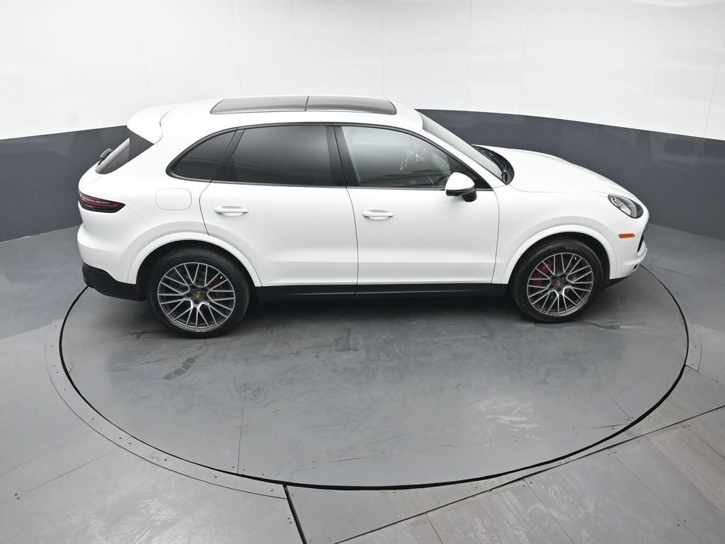 2022 Porsche Cayenne Base