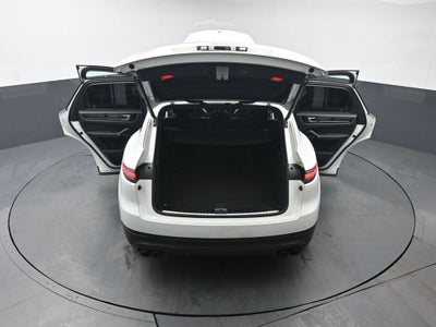 2022 Porsche Cayenne Base