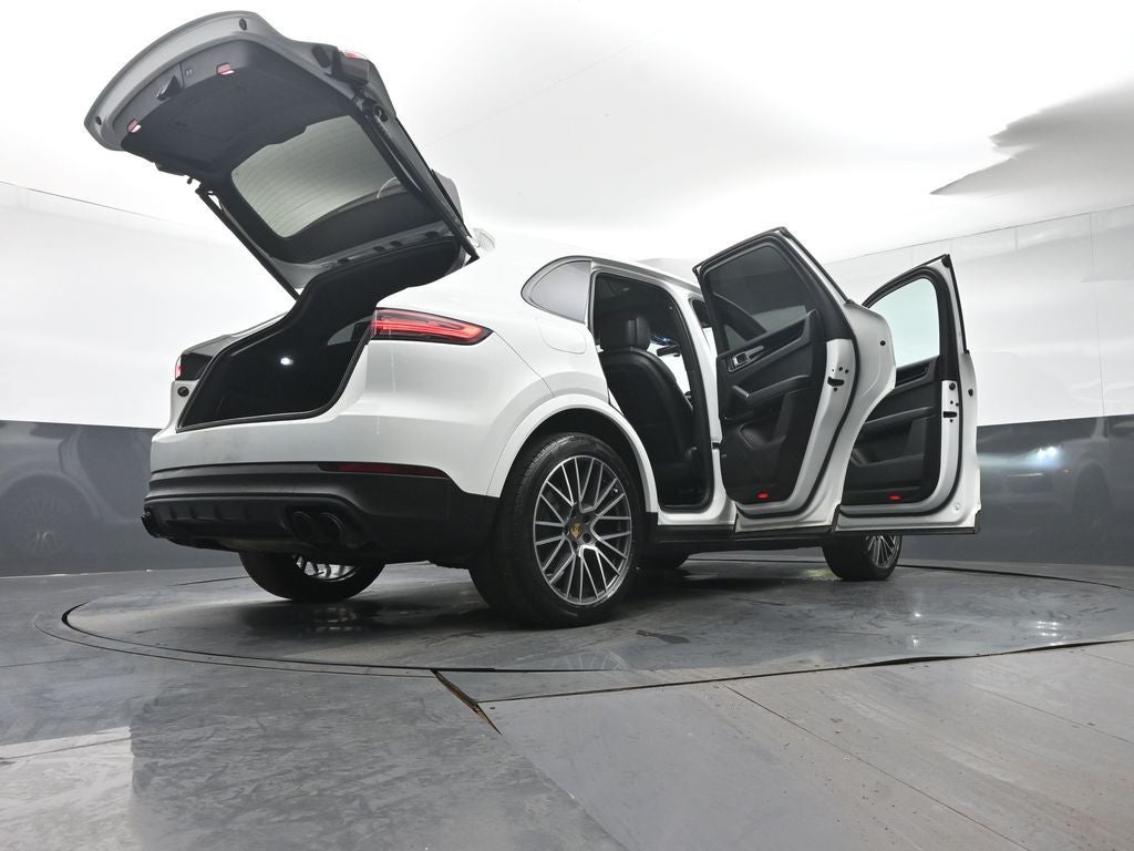 2022 Porsche Cayenne Base