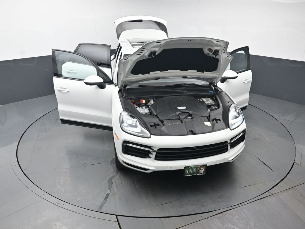 2022 Porsche Cayenne Base