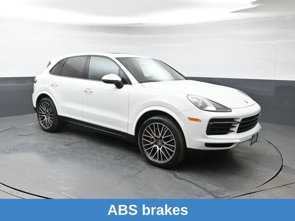 2022 Porsche Cayenne Base