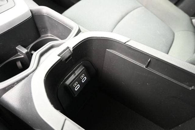 2023 Toyota RAV4 LE - Photo 16