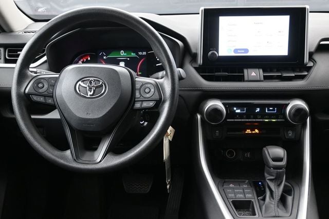2023 Toyota RAV4 LE - Photo 21