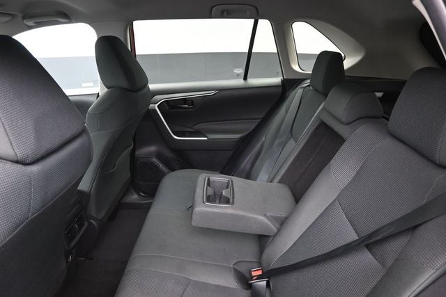 2023 Toyota RAV4 LE - Photo 23