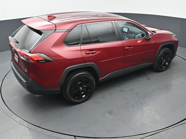2023 Toyota RAV4 LE - Photo 40
