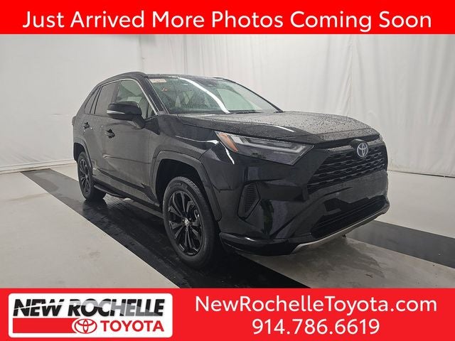 2024 Toyota RAV4 Hybrid SE AWD's photo