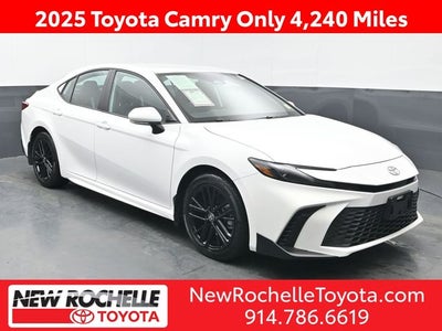 2025 Toyota Camry SE