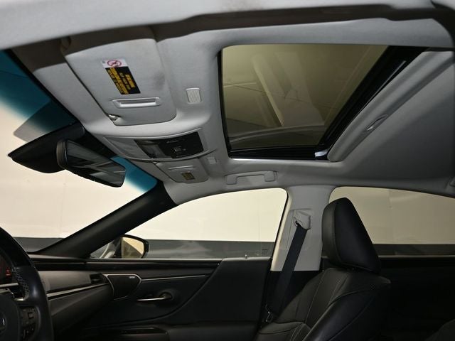 2021 Lexus ES 300h Luxury