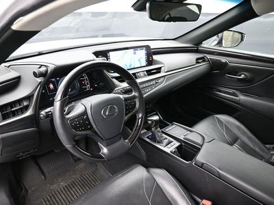 2021 Lexus ES 300h Luxury
