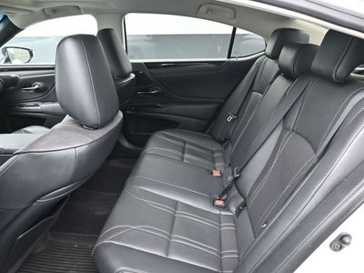 2021 Lexus ES 300h Luxury