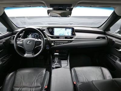 2021 Lexus ES 300h Luxury