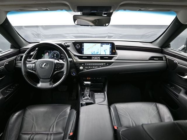 2021 Lexus ES 300h Luxury