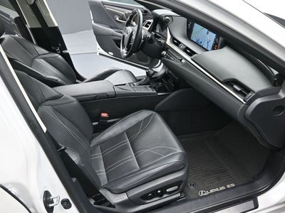 2021 Lexus ES 300h Luxury