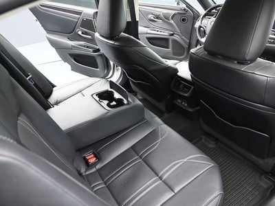 2021 Lexus ES 300h Luxury