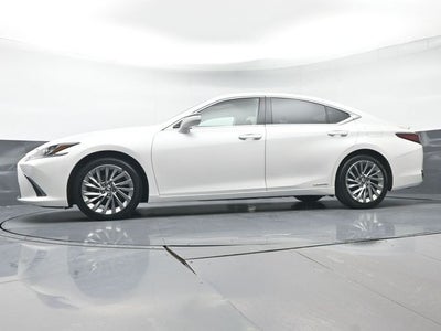2021 Lexus ES 300h Luxury