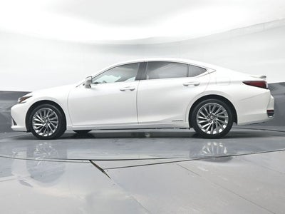 2021 Lexus ES 300h Luxury