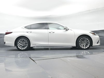 2021 Lexus ES 300h Luxury
