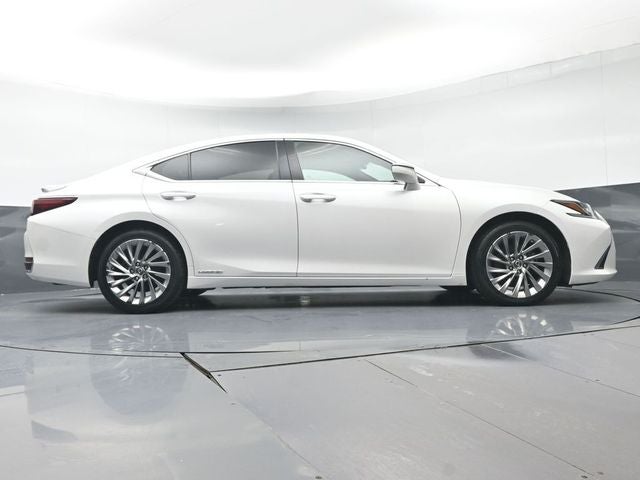2021 Lexus ES 300h Luxury