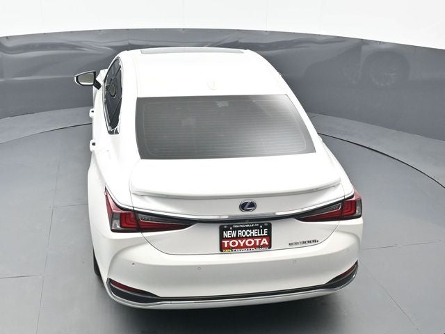 2021 Lexus ES 300h Luxury