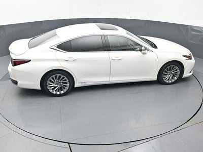 2021 Lexus ES 300h Luxury