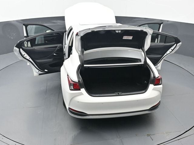 2021 Lexus ES 300h Luxury