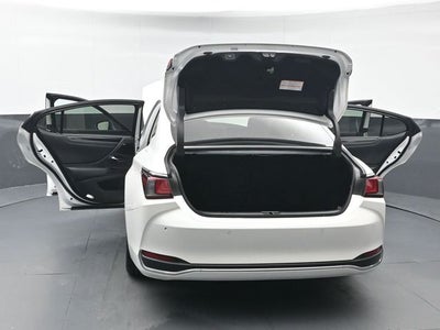 2021 Lexus ES 300h Luxury