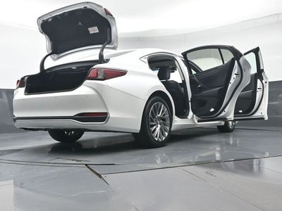 2021 Lexus ES 300h Luxury